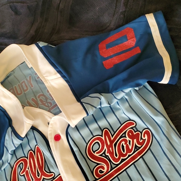 I'm selling like a vest baseball theme - Picture 3 of 4